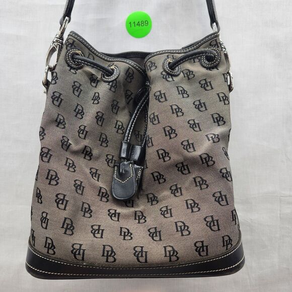 VTG Dooney & Burke Bucket Bag Purse Drawstring Tassel Logo Shoulder Black USA - Picture 12 of 12